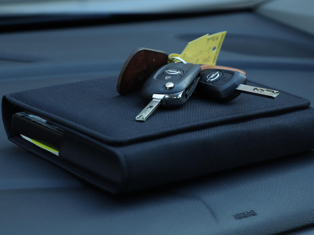 Opel Astra Sports Tourer 1.2 Turbo Edition 130pk *Navigatie*Parkeersens.* 47053764-24.jpg | Autodeka.nl