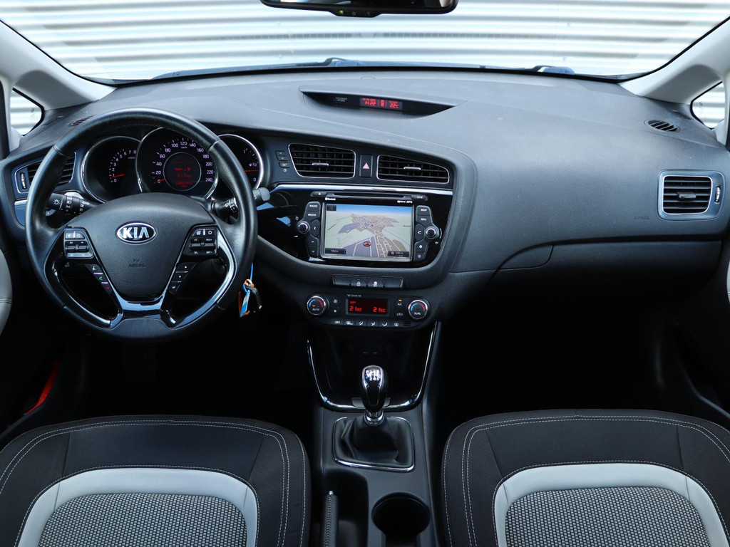 Kia cee'd Sportswagon 1.6 GDI Plus Pack *Navigatie*Klimaatreg.*Parkeersens.* 47348275-2.jpg | Autodeka.nl