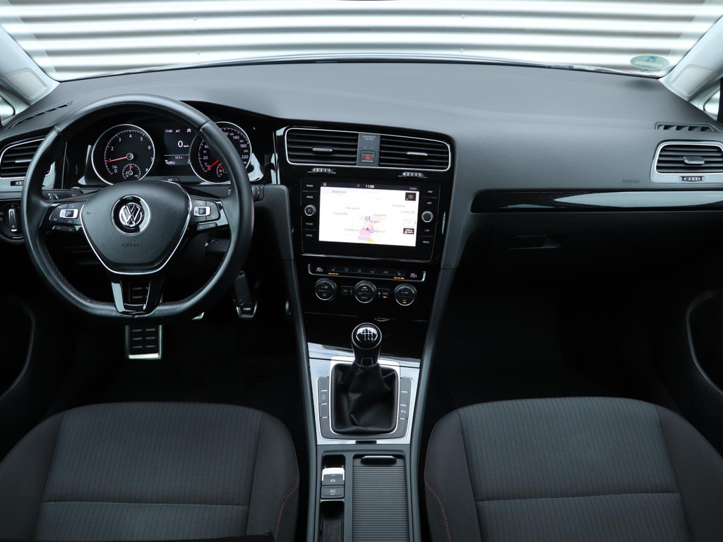 Volkswagen Golf Variant 1.0 TSI Sound *Navigatie*Parkeersens.* 48579223-2.jpg | Autodeka.nl