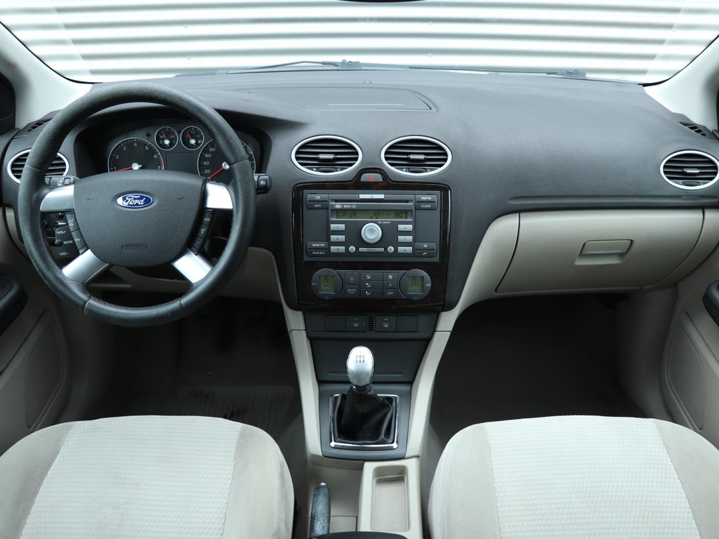 Ford Focus 1.6-16V Ghia *Klimaatreg.*Cruisecontr.*Keyless* 48749254-2.jpg | Autodeka.nl