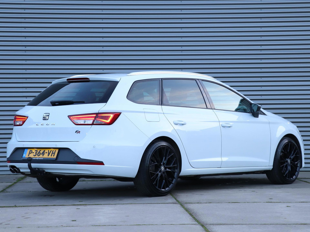 SEAT Leon ST 2.0 TDI 184pk FR Business Automaat *Panodak* 49266853-1.jpg | Autodeka.nl
