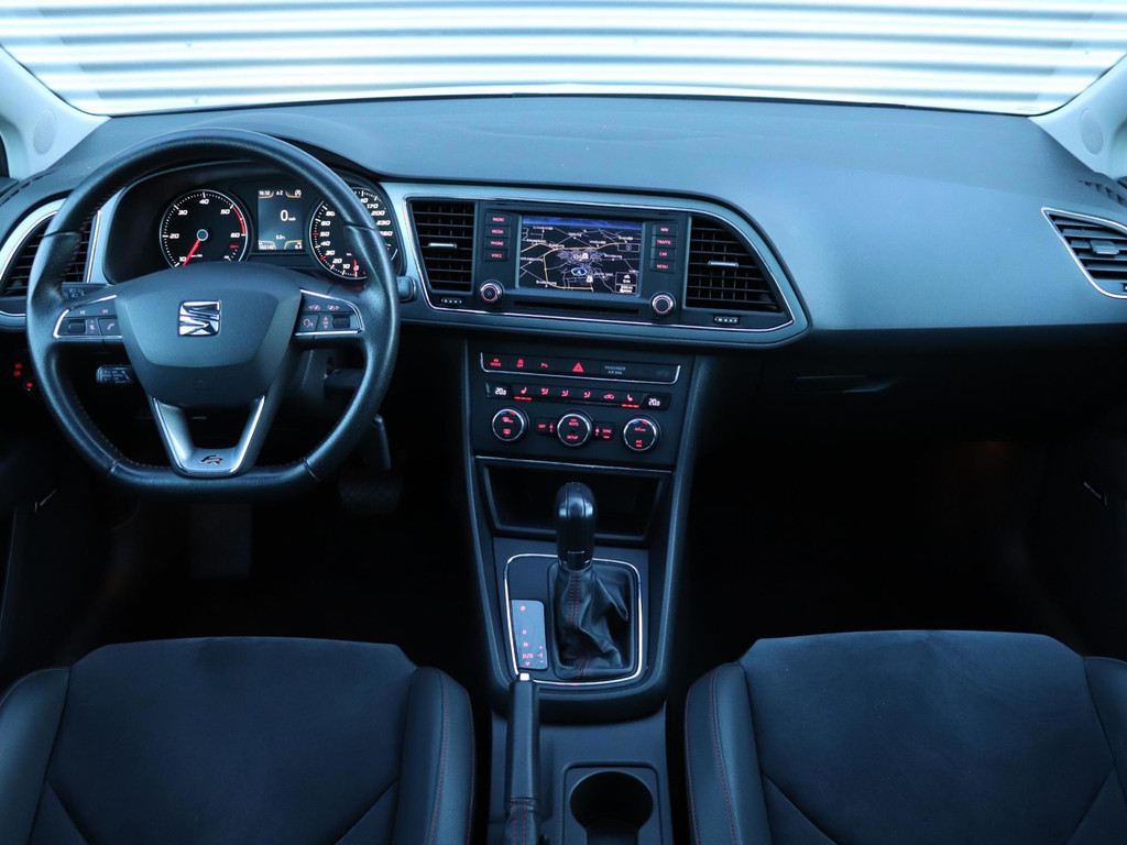 SEAT Leon ST 2.0 TDI 184pk FR Business Automaat *Panodak* 49266853-2.jpg | Autodeka.nl