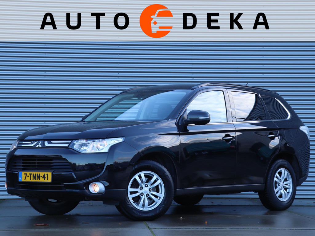 Mitsubishi Outlander 2.0 Intense Automaat *Trekhaak*Klimaatreg.*Cruisecontr.* 49526967-0.jpg | Autodeka.nl