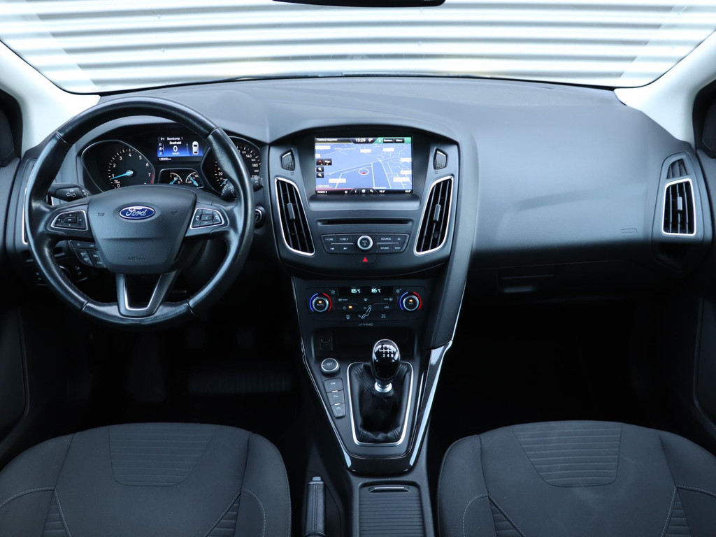 Ford Focus Wagon 1.5 EcoBoost Titanium Edition *Dealeronderh.*Trekhaak* 50213468-2.jpg | Autodeka.nl