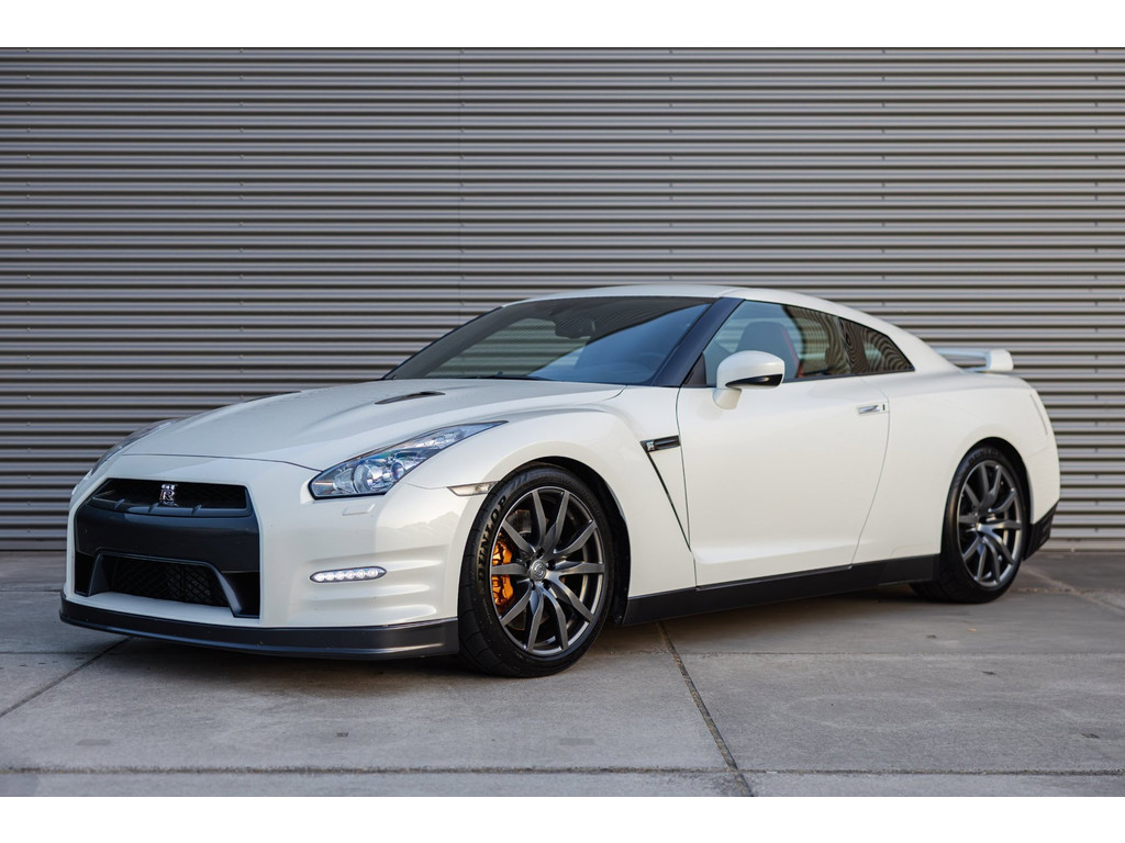 Nissan GT-R 3.8 V6 Black Edition MY12 550pk 50625371-0.jpg | Autodeka.nl