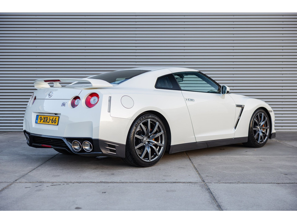 Nissan GT-R 3.8 V6 Black Edition MY12 550pk 50625371-2.jpg | Autodeka.nl