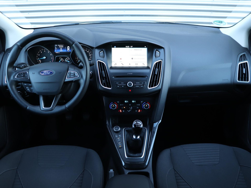 Ford Focus 1.0 EcoBoost Titanium *Winterpack*Navigatie*Parkeersens.* 50744060-2.jpg | Autodeka.nl