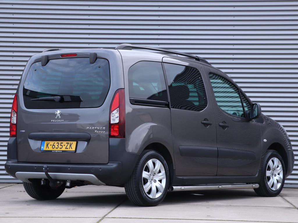 Peugeot Partner Tepee 1.2 PureTech Outdoor *Navigatie*Klimaatreg.*Cruisecontr.* 51562391-1.jpg | Autodeka.nl