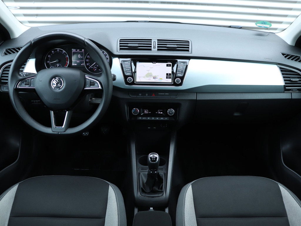 Škoda Fabia Combi 1.2 TSI Ambition Businessline *Navigatie*Trekhaak*Parkeersens.* 51945068-2.jpg | Autodeka.nl