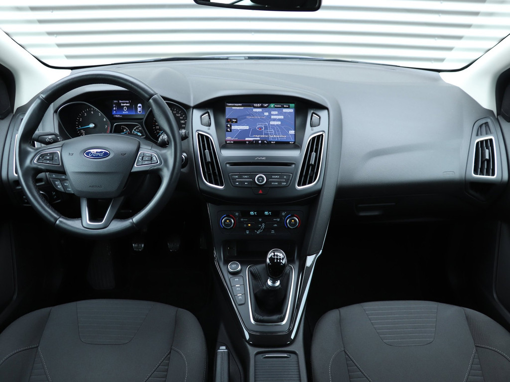Ford Focus 1.0 EcoBoost Titanium *Navigatie*Parkeersens.* 51957054-2.jpg | Autodeka.nl