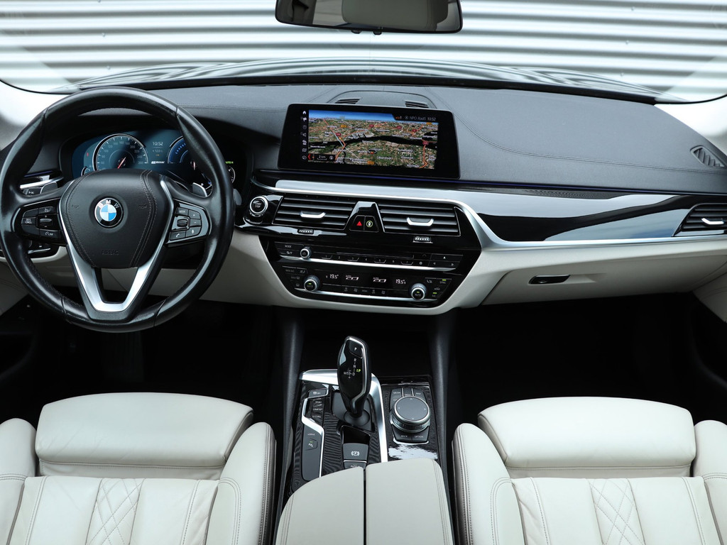 BMW 5 Serie 530e iPerformance Sport Line *Nappaleder*Apple Carplay* 52532778-2.jpg | Autodeka.nl