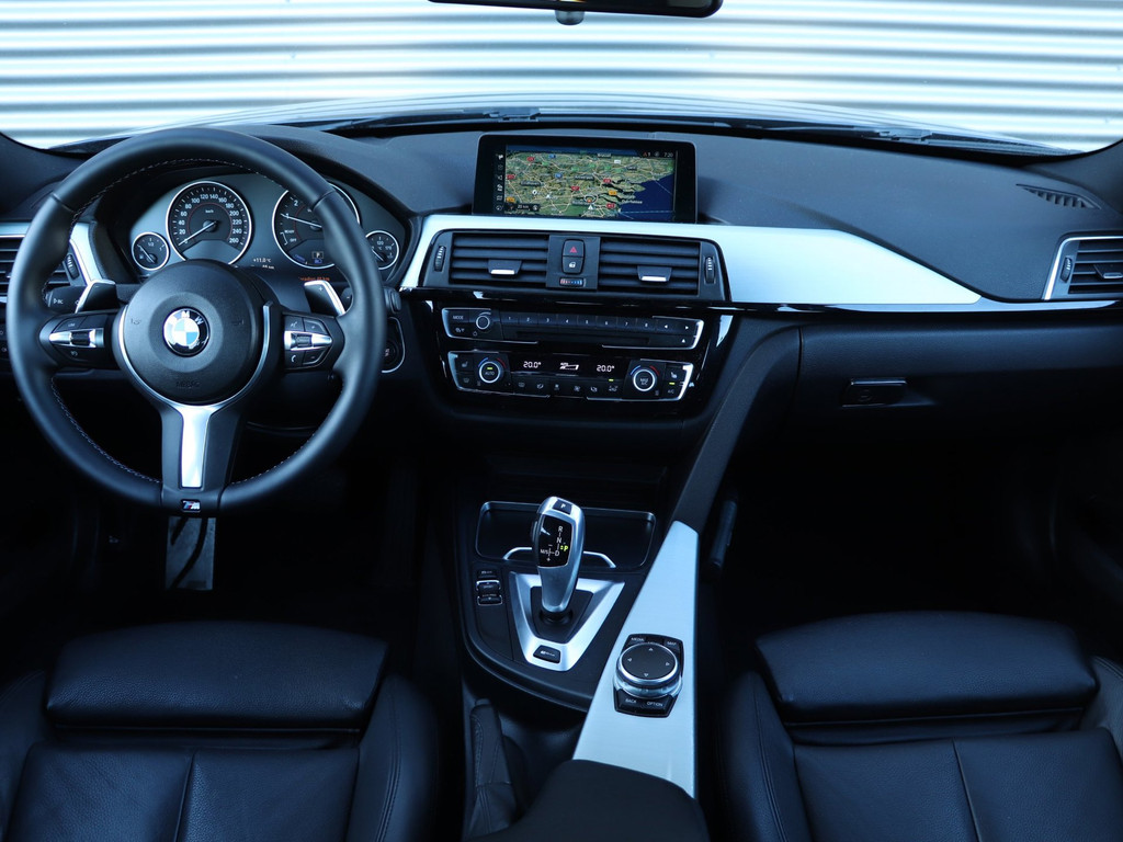 BMW 3 Serie 330e M-Sport Centennial High Executive *Leder*Apple Carplay* 53135136-2.jpg | Autodeka.nl
