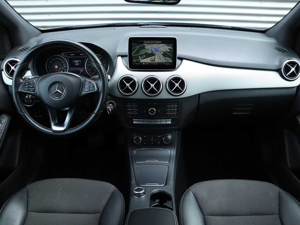 Mercedes-Benz B-Klasse 180 Ambition Automaat *Navigatie*Parkeersens.* 53434541-2.jpg | Autodeka.nl