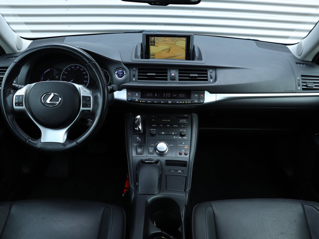 Lexus CT 200h Luxury Line *Dealeronderh.*Leder*Schuifdak* 53434630-2.jpg | Autodeka.nl