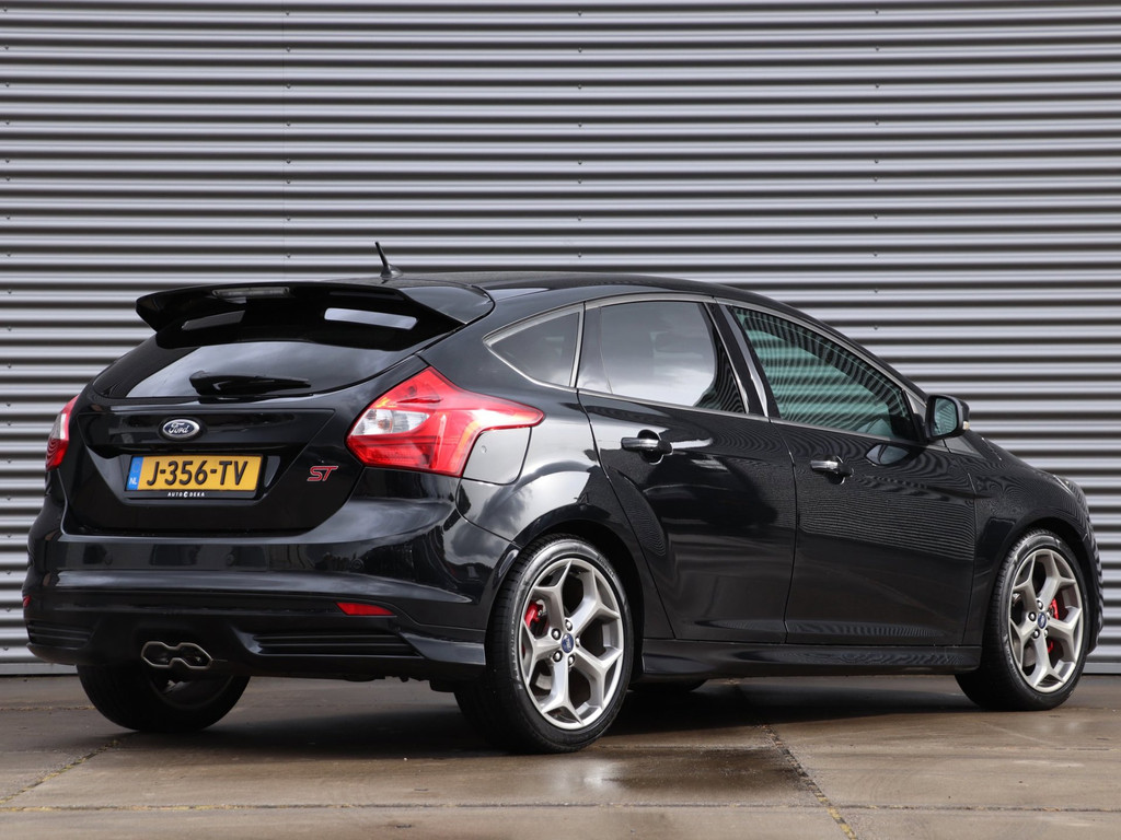 Ford Focus 2.0 EcoBoost ST-3 *Leder*Xenon*Sony-Audio* 53473902-1.jpg | Autodeka.nl