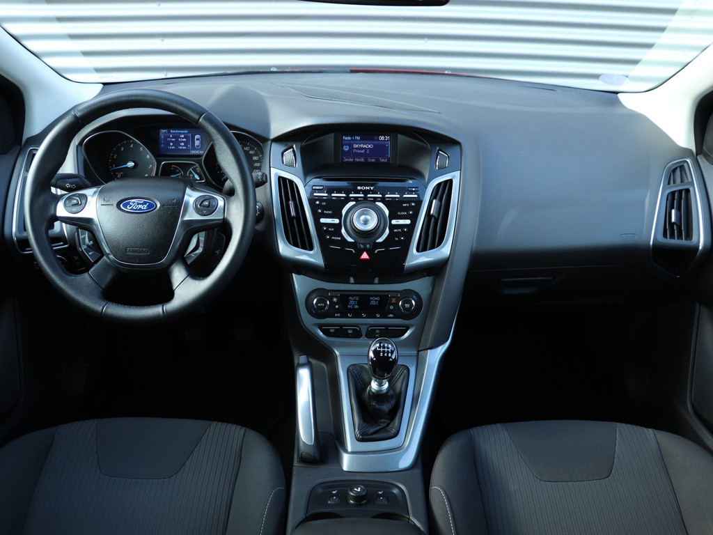 Ford Focus 1.6 EcoBoost Titanium *Sony-audio*Stoelverw.* 54042039-2.jpg | Autodeka.nl