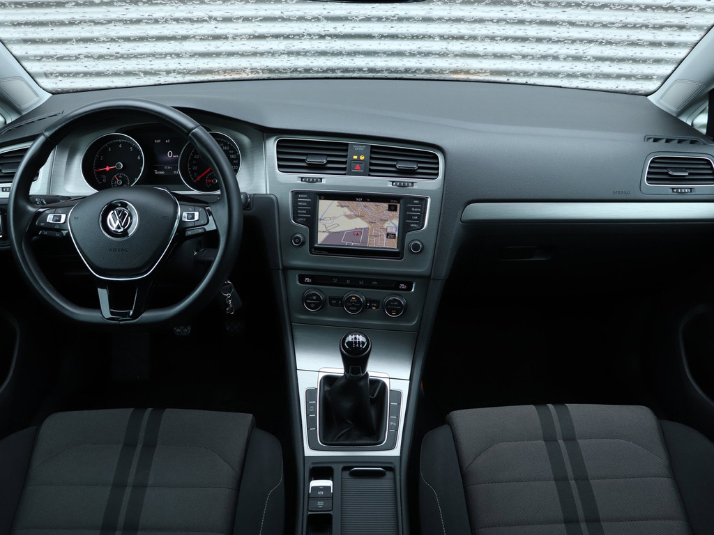 Volkswagen Golf Variant 1.0 TSI Connected Series *Navigatie*Parkeersens.* 54042084-2.jpg | Autodeka.nl