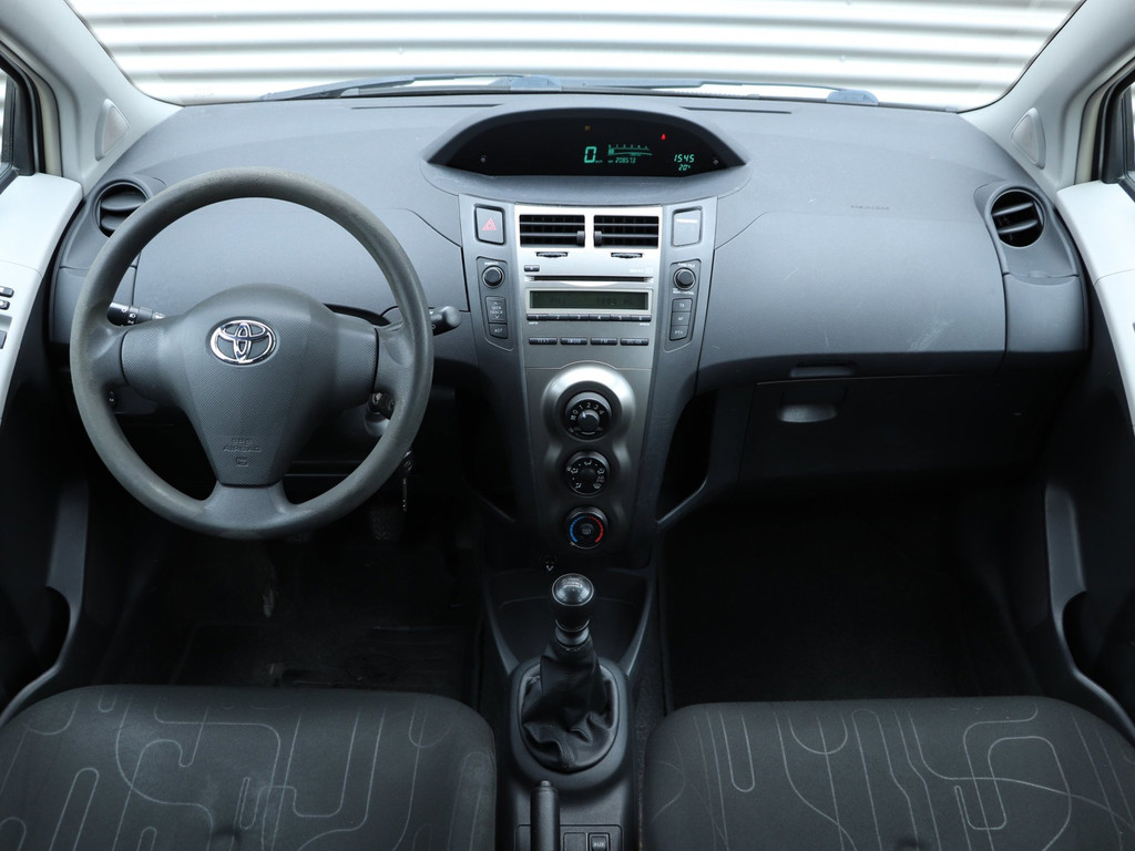 Toyota Yaris 1.3 VVTi Comfort *6-bak*Elektr. ramen* 54042269-2.jpg | Autodeka.nl