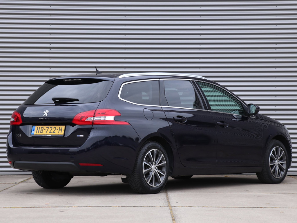 Peugeot 308 SW 1.2 PureTech Allure *Panodak*Keyless*Trekhaak* 54042401-1.jpg | Autodeka.nl