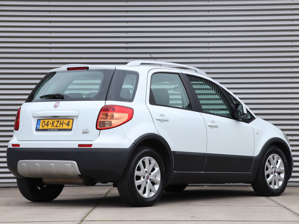 Fiat Sedici 1.6-16V Emotion Automaat *Klimaatreg.*Cruisecontr.* 54389766-1.jpg | Autodeka.nl