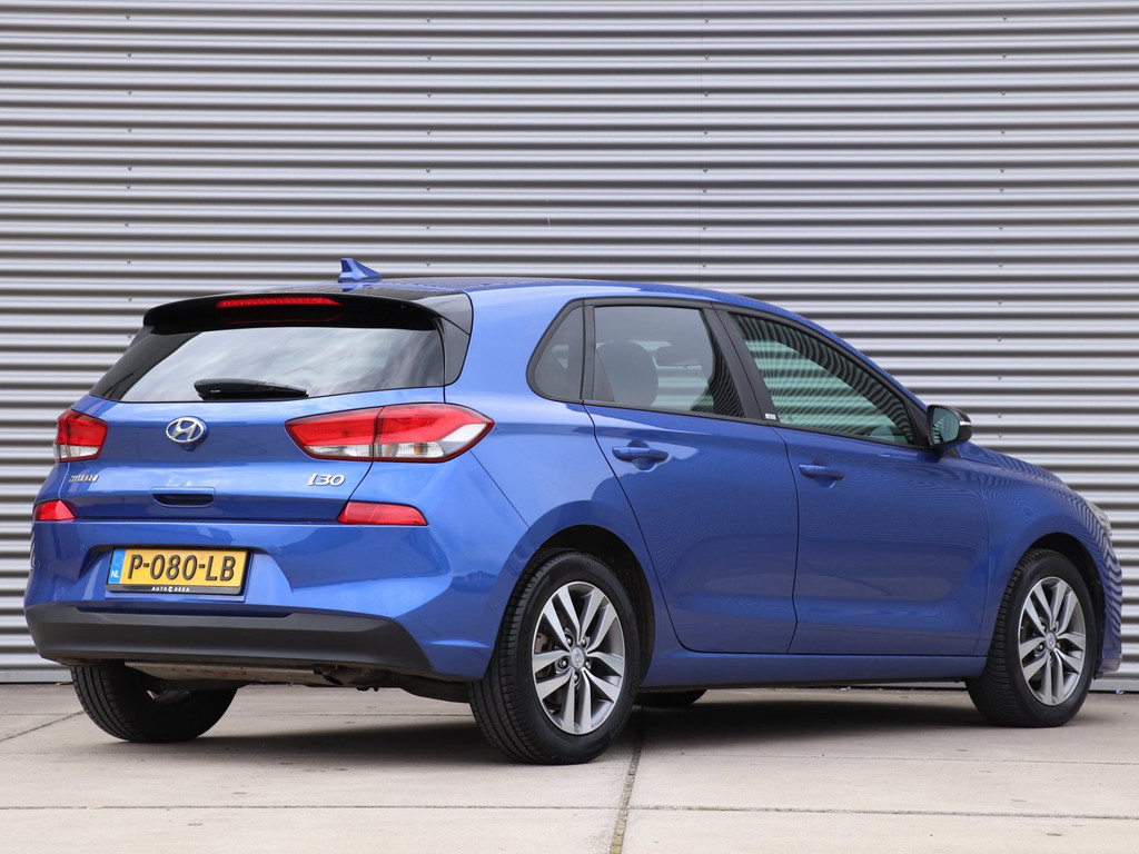 Hyundai i30 1.4 Passion *Stoel+stuurverw.*Camera*Bluetooth* 54679518-1.jpg | Autodeka.nl