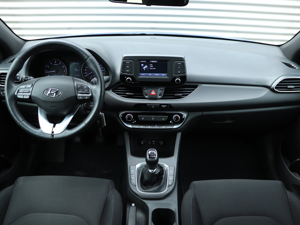 Hyundai i30 1.4 Passion *Stoel+stuurverw.*Camera*Bluetooth* 54679518-2.jpg | Autodeka.nl