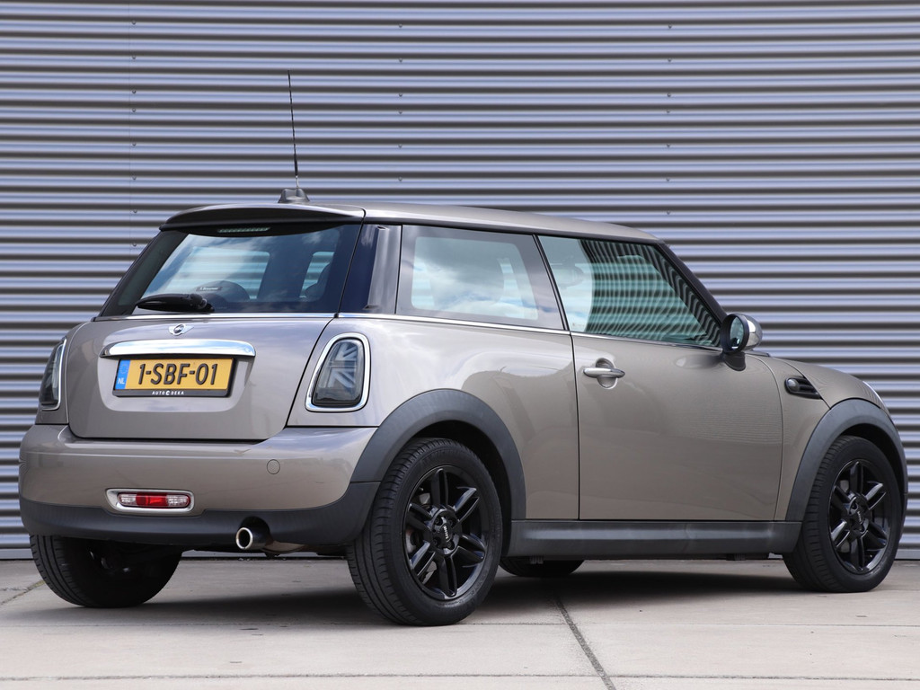 MINI One 1.6 Chili *Navigatie*Cruisecontr.* 55071377-1.jpg | Autodeka.nl