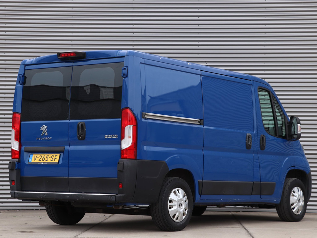 Peugeot Boxer 330 2.0 BlueHDI L1H1 Premium Pack *Navigatie*Parkeersens.* 55576587-1.jpg | Autodeka.nl