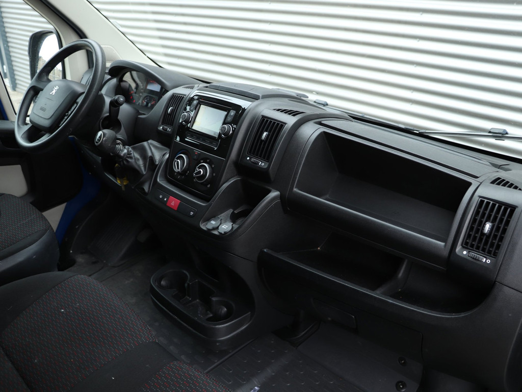 Peugeot Boxer 330 2.0 BlueHDI L1H1 Premium Pack *Navigatie*Parkeersens.* 55576587-2.jpg | Autodeka.nl