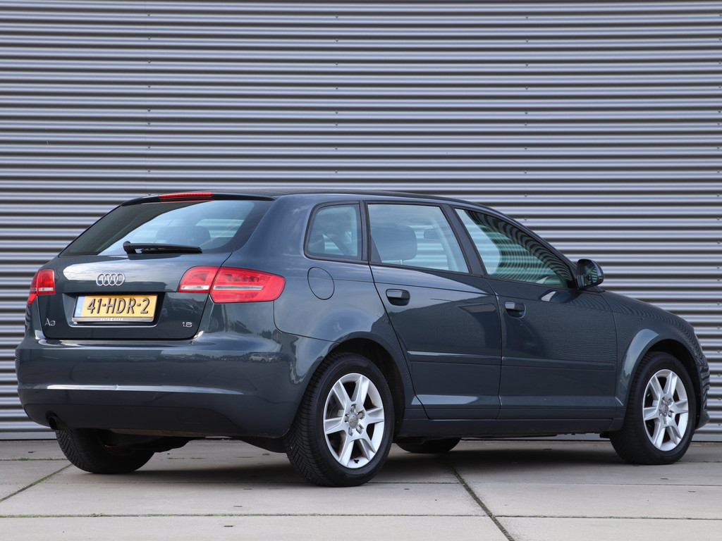 Audi A3 Sportback 1.6 Attraction Business Edition *Klimaatreg.*Cruisecontr.* 57097679-1.jpg | Autodeka.nl