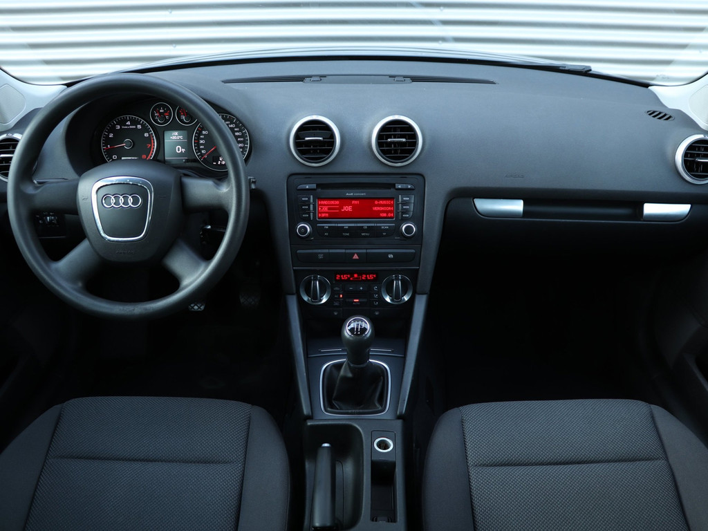 Audi A3 Sportback 1.6 Attraction Business Edition *Klimaatreg.*Cruisecontr.* 57097679-2.jpg | Autodeka.nl
