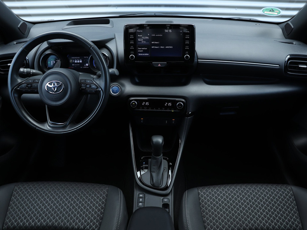 Toyota Yaris 1.5 Hybrid Executive *Head-up*Stoelverw.*Parkeersens.* 57190269-2.jpg | Autodeka.nl
