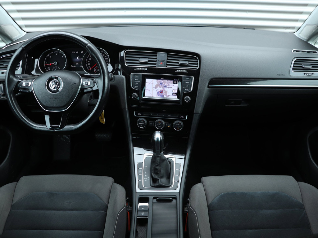 Volkswagen Golf Variant 1.6 TDI Highline Automaat *Navigatie*Trekhaak* 57398243-2.jpg | Autodeka.nl