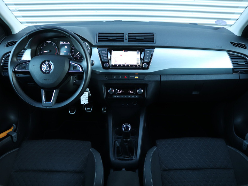 Škoda Fabia Combi 1.0 TSI Ambition Business *Navigatie*Sportstoelen* 57398288-2.jpg | Autodeka.nl