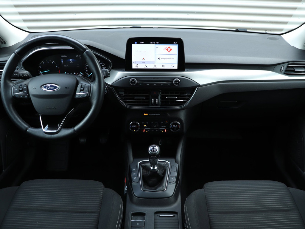 Ford Focus Wagon 1.5 EcoBoost Titanium Business *Dealeronderh.*Winterpack* 57499100-2.jpg | Autodeka.nl